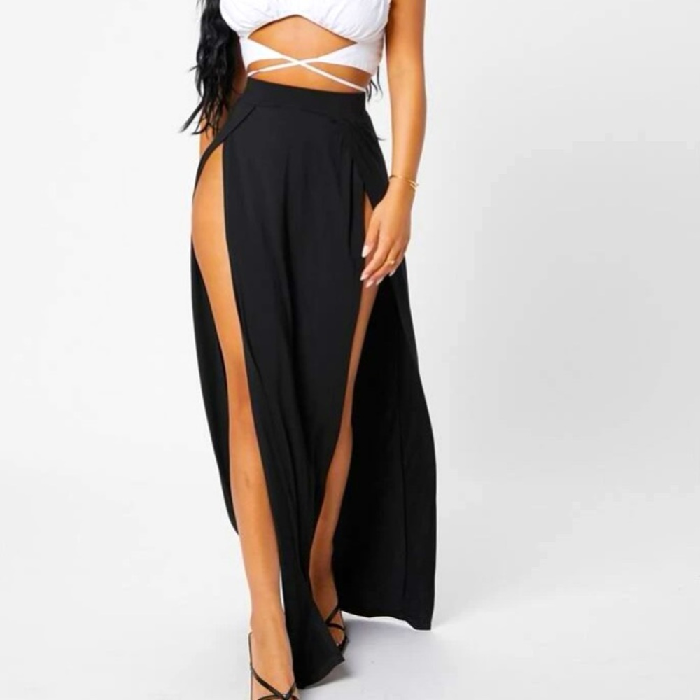 Split thigh skirt